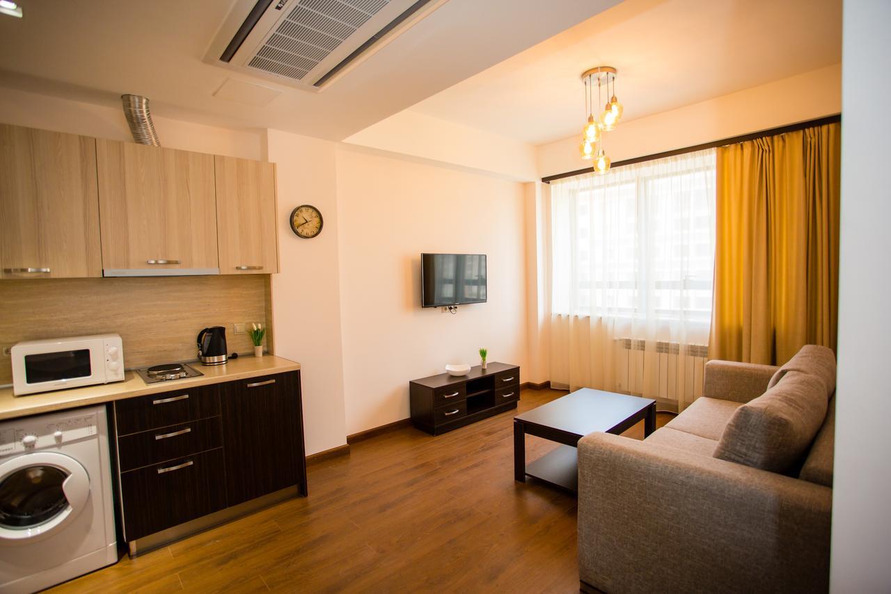 Welcome City Center Apartments Yerevan Bagian luar foto
