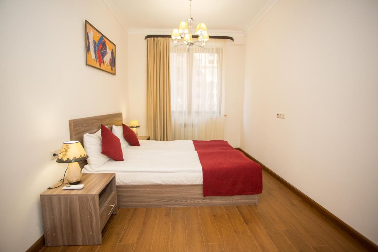 Welcome City Center Apartments Yerevan Bagian luar foto