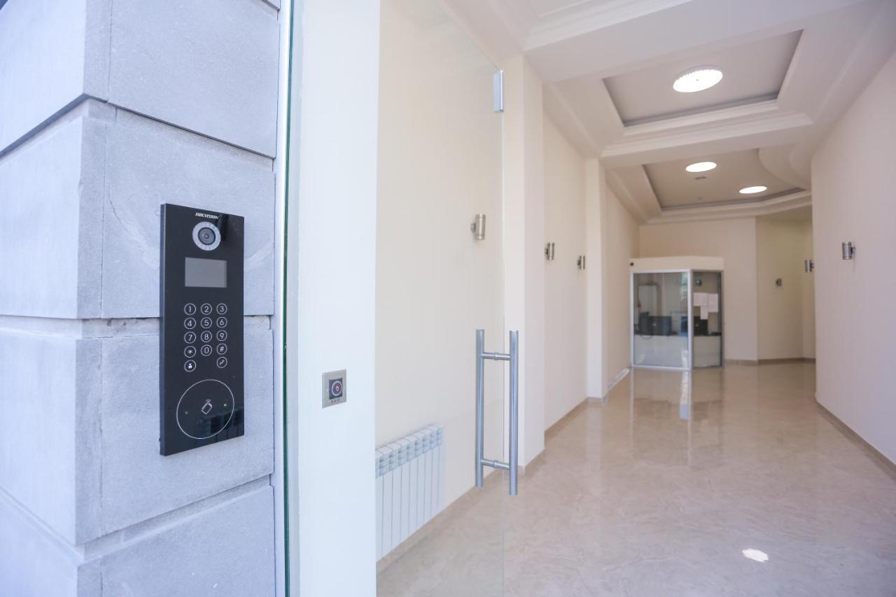 Welcome City Center Apartments Yerevan Bagian luar foto