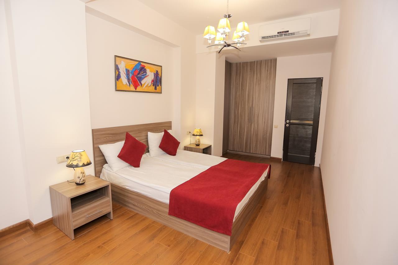 Welcome City Center Apartments Yerevan Bagian luar foto