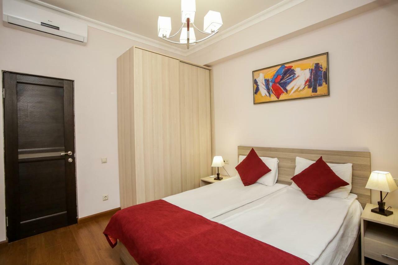 Welcome City Center Apartments Yerevan Bagian luar foto